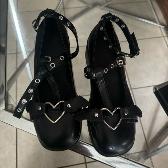 Cute smal platform - Picture 1 of 5